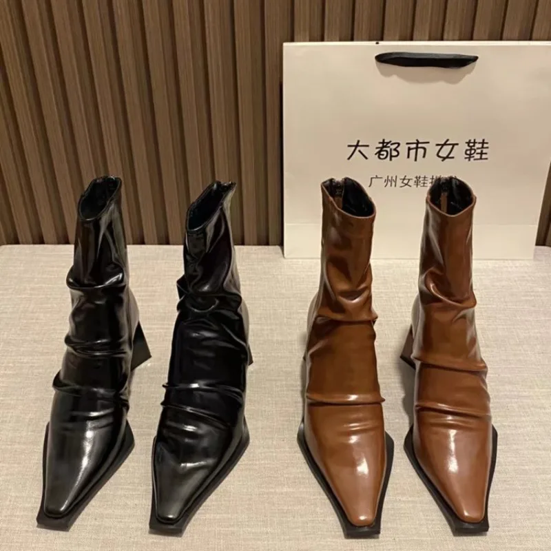 New Style Luxury Horse Boots Female Pointed Pink Skinny Boots Winter Patent Leather Thick with Fashion High Heel Short Boots