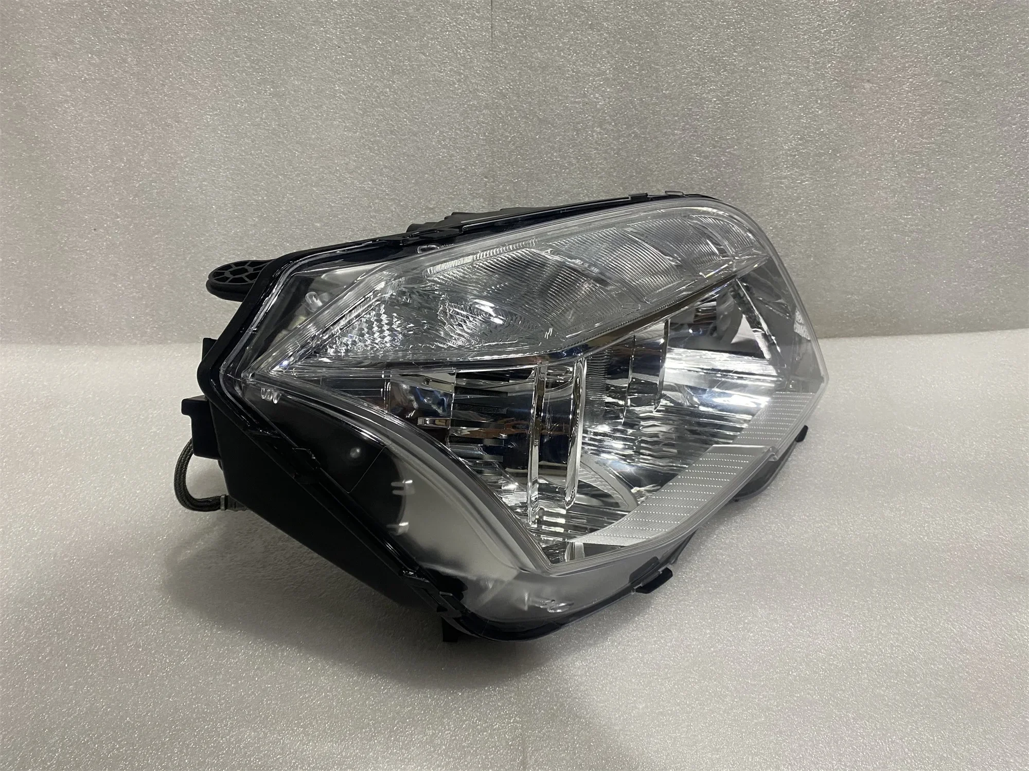 Original High-quality Headlights Suitable for Mercedes Benz GLK W204 X204 Hernia Headlights AFS Function