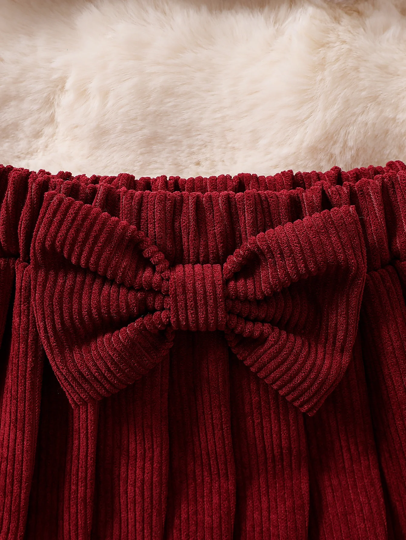 أطفال 2 قطعة ربيع جديد نمط للفتيات 1-6 سنة الحلو وجميل الأحمر الحب نمط أعلى + الأحمر مطوي تنورة قصيرة مع القوس مجموعة