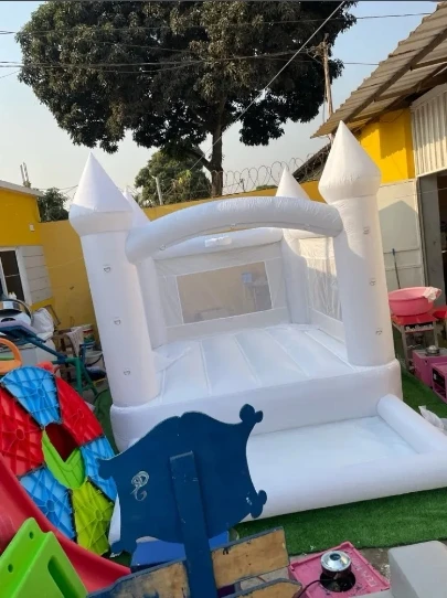 Inflatable Toys White Bounce House 3.7*2.7*2.6M Trampoline 23KG With Blower Jumping Castle Bouncy House For kids Wedding Toys