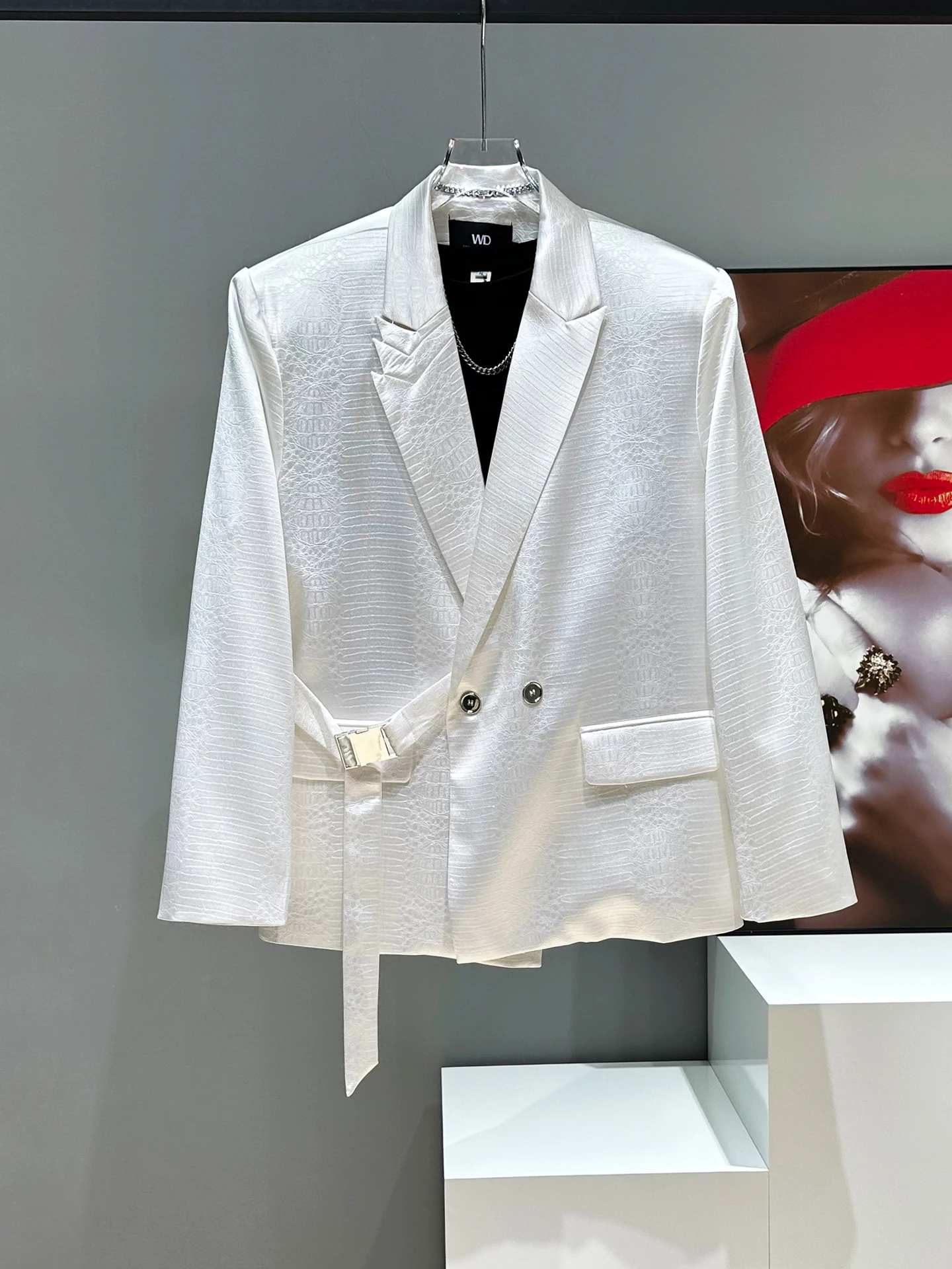 

Loose Fit Casual White Suit Jaet for Men Original Design oulder Pad Detailing Trendy Spring Autumn Outerwear