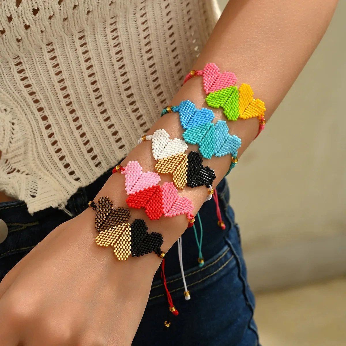 ZGMXR Bohemia Gradient Color Rice Bead Bracelet for Women Adjustable Creative Heart Pattern Handmade Textile Fashion Accessory