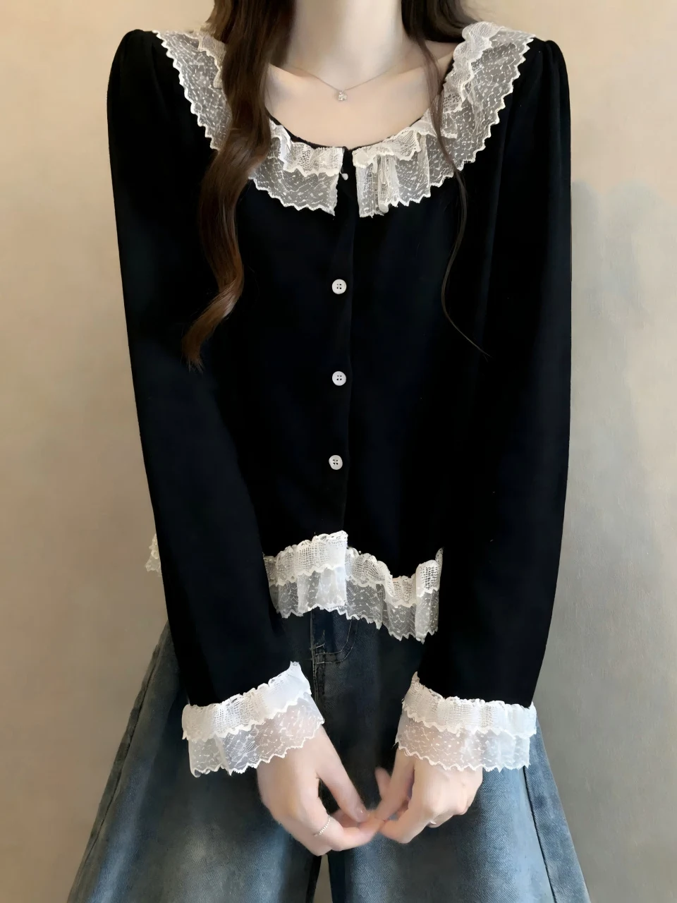 

Black Lace Trim Shoulder Women's Shirt Spring 2026 New plus Size Fat MM Small Fragrance Style Bell Sleeve Long Sleeve round Neck