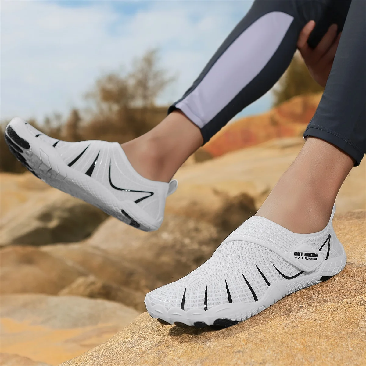 New Style Velcro Beach Wading Shoes for Men and Women, Non-Slip and Cut-Resistant River Tracing Shoes, Multifunctional Sports Shoes for Snorkeling, Swimming, Yoga, and Fitness