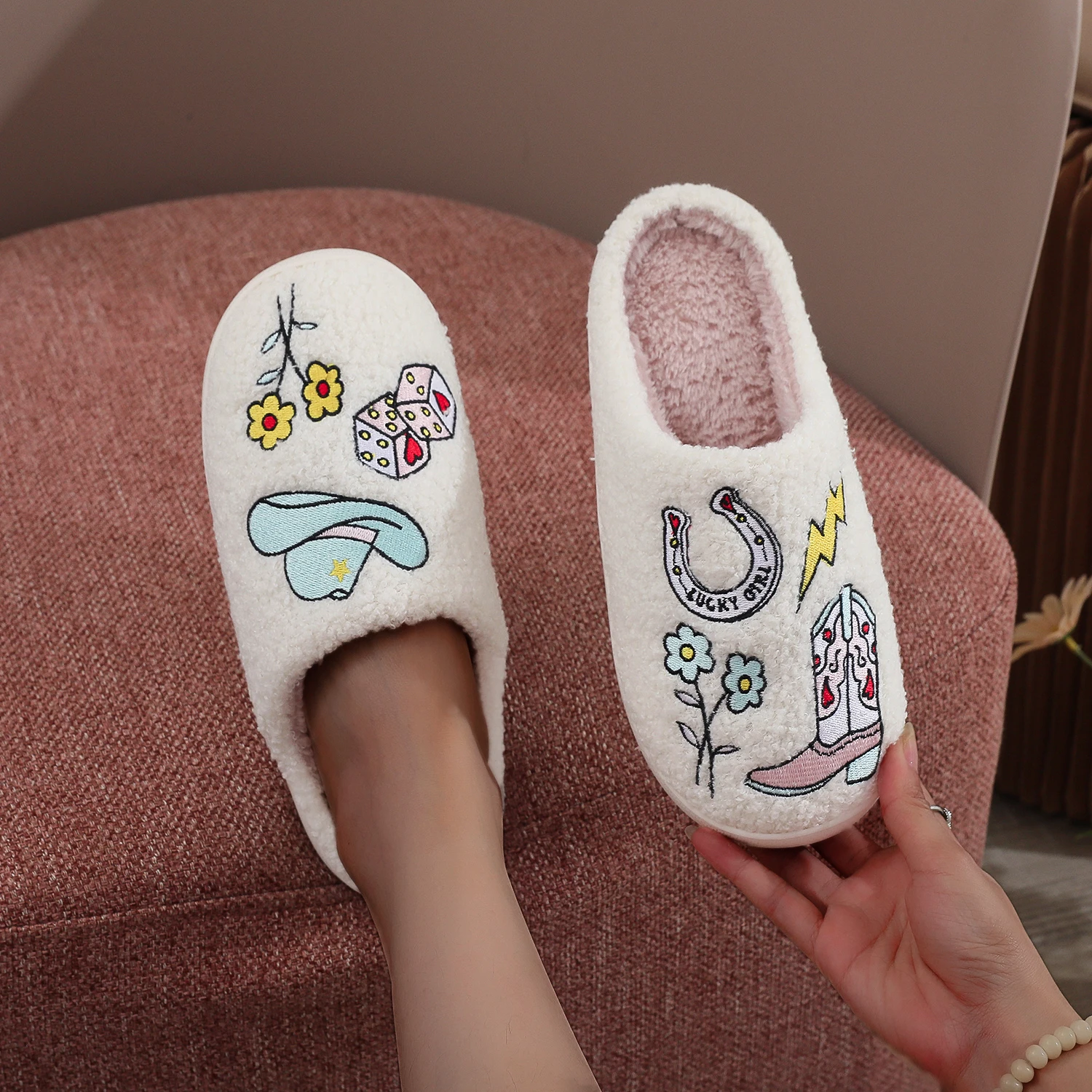 American Retro Western-Style Embroidered Cotton Slippers with Cowboy Hat and Boot Flower Patterns, Winter Fleece-Lined, Warm, Silent, Non-Slip Indoor Home Shoes