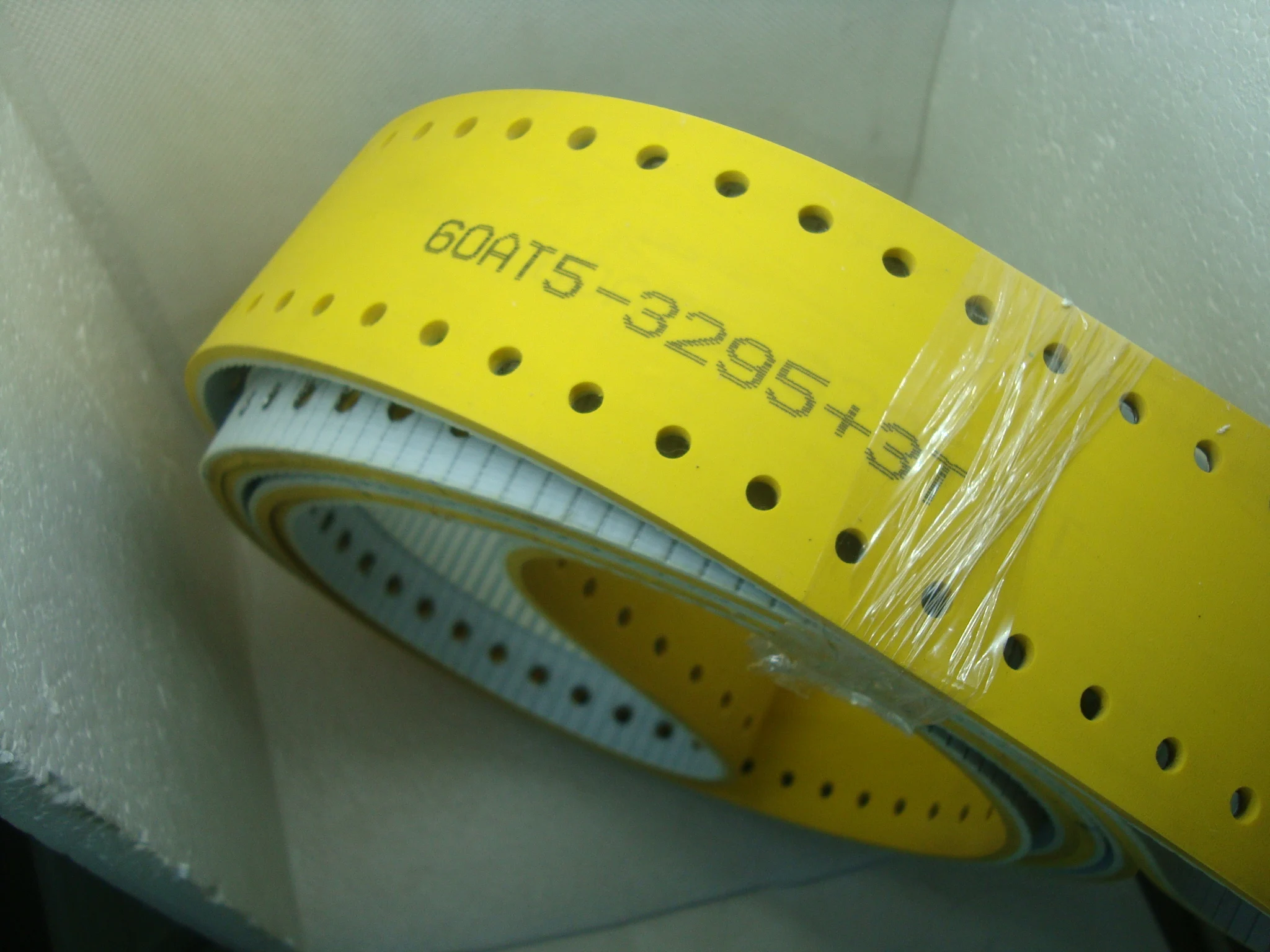

AT5 3295mm Length 60mm Belt Width PU With Kevlar Core Jointed Round Timing Belt Sell by 2pcs One One Pack