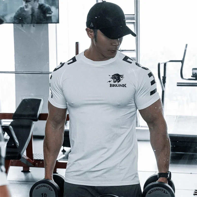 T-shirt masculina de manga curta, respirável para fitness, secagem rápida, treino elástico, desporto de lazer, novo, verão, 2024