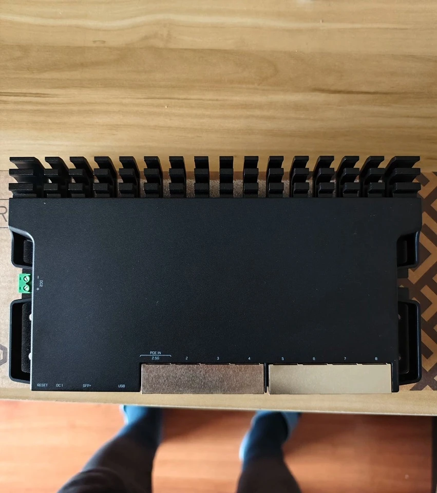 RB5009UPr+S+IN enterprise-level 100,000-port 48VPOE power supply router