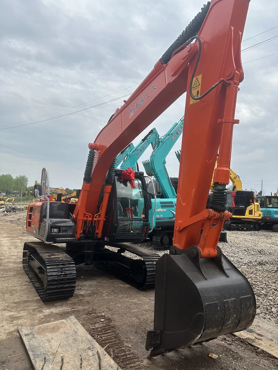 المصنع مباشرة 12 طن هيتاشي ZX120 حفارة متوسطة مستعملة CE/EPA معتمدة الأسهم الزاحفة محرك علبة التروس PLC