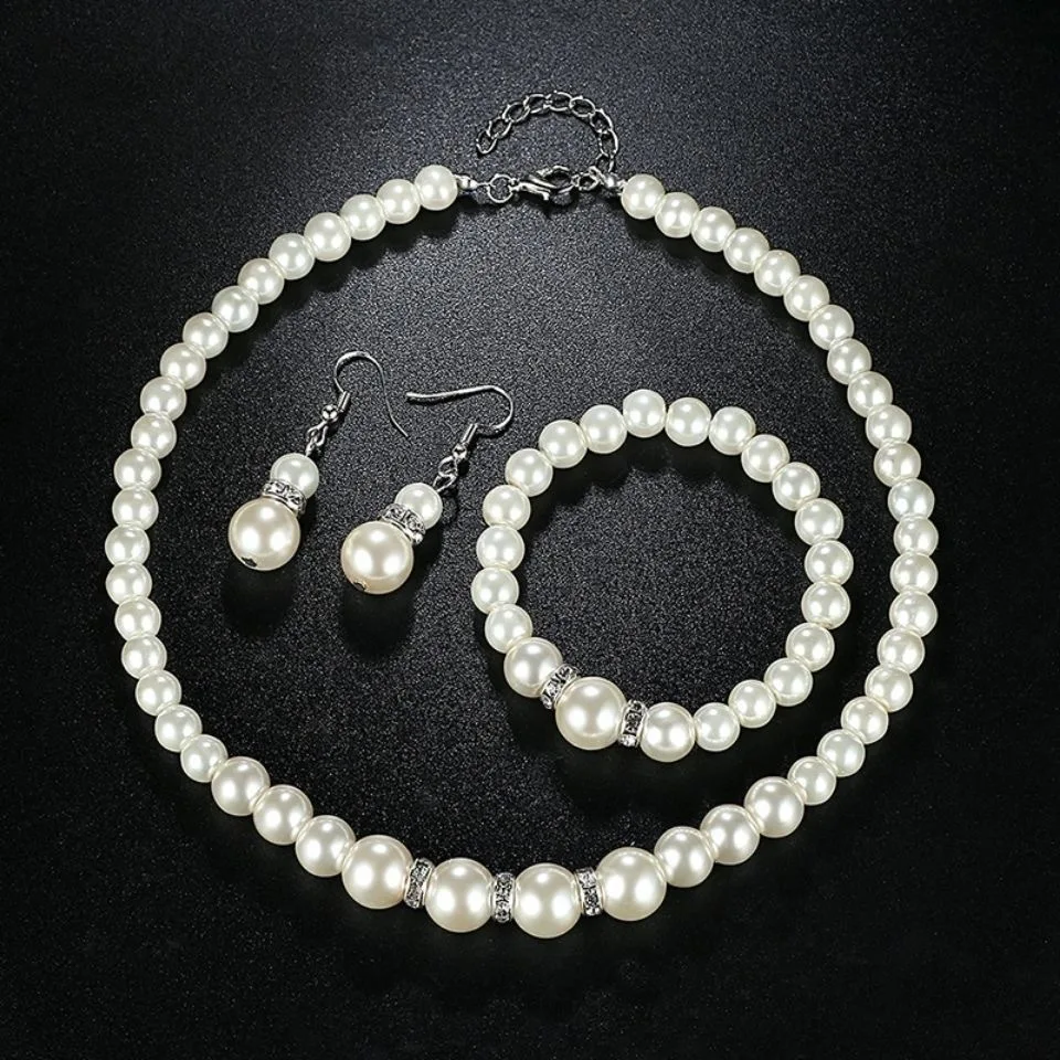 ZAKOL 4 Pcs Women's Pearl Jewelry Set Fashion Simulated Pearls Versatile Earrings Necklaces Bracelets Jewelry Set Gift