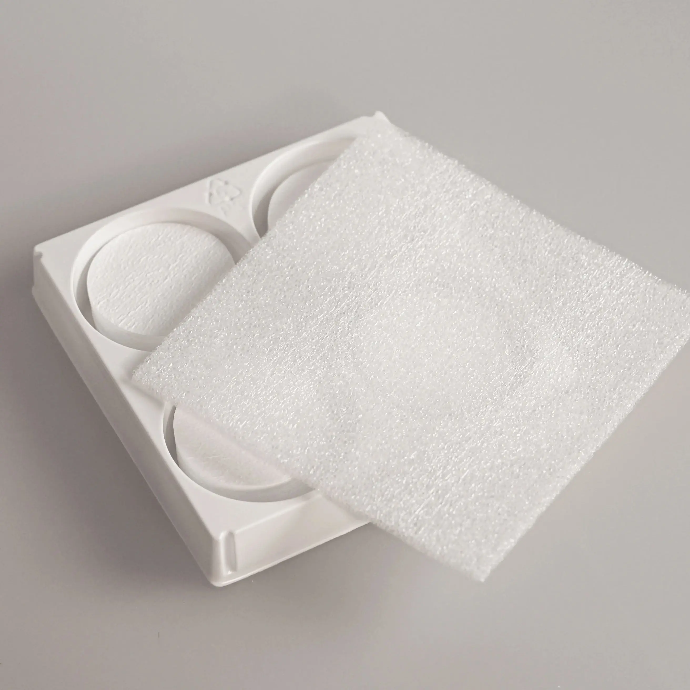 Carte filtranti in microfibra di vetro Grado 934AH Dimensioni dei pori 1,5um 47mm 90mm 110mm Monitoraggio ambientale che supporta la temperatura superiore a 550 ℃