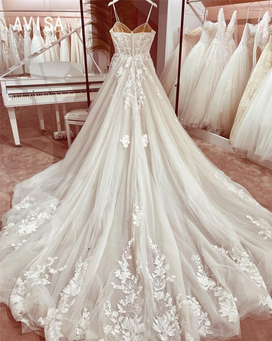 Robe de mariée à col en V avec bretelles spaghetti, robe trapèze sexy, robe de mariée en fibre de tulle, train de balayage, robes de soirée éducatives