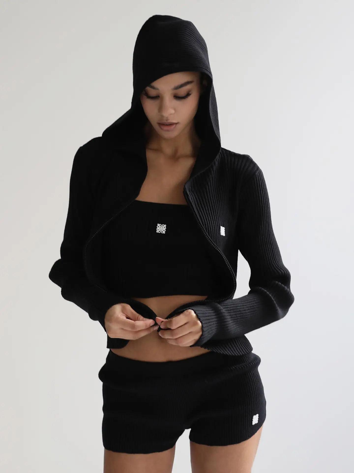 

Женская вязаная шапка на осень-зиму, приталенная, с двойной молнией, однотонная, для повседневной носки, удлиненная, стандартной длины