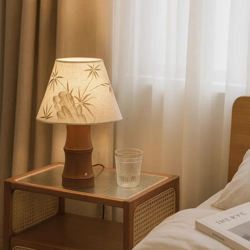 Vintage Aesthetics Wooden Table Lamp Bedroom Bedside Hand-painted Fabric Retro Homestay Atmosphere