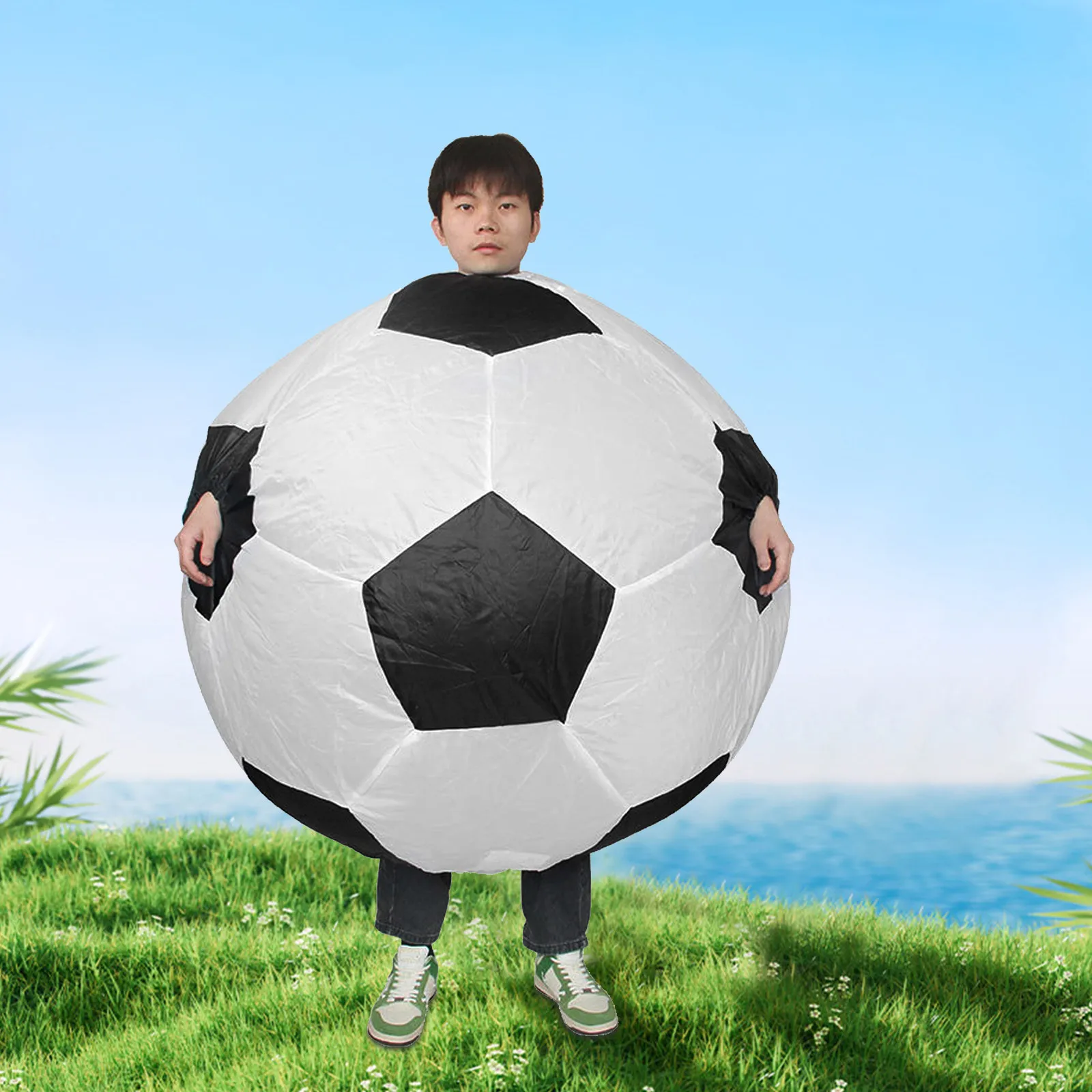 costume-gonflable-de-football-pour-evenements-pleins-d'energie-design-ballon-geant-ludique-ideal-pour-les-evenements-sportifs-scolaires-et-les-fetes-d'halloween