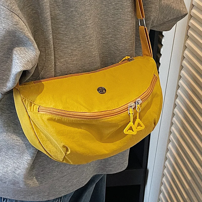 Nylon Crossbody Bag Women Lightweight Casual Sling Bag Minimalist Portable Sporty Shoulder Bag