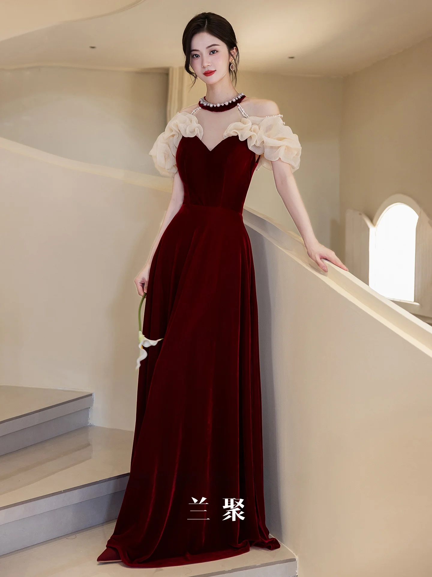

Red Wedding Dr Engaging Host Evening Gown Ball Lightweight Luxury New 2025 Autumn Korean Sle Bubble Sve Zipper