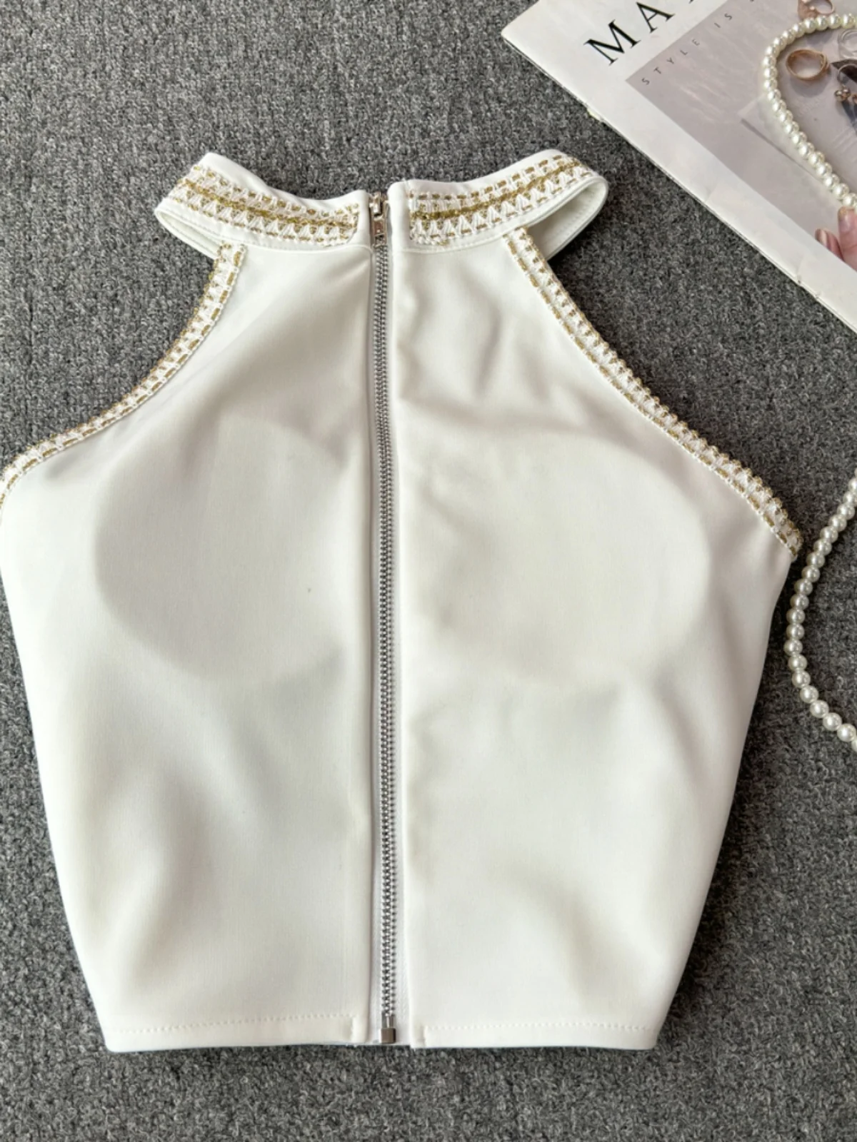 Foamlina Fashion 2025 Summer New Niche Metal Rivet Design Zipper Neck Vest Top for Women Street Shopping Short T-shirt Blouse