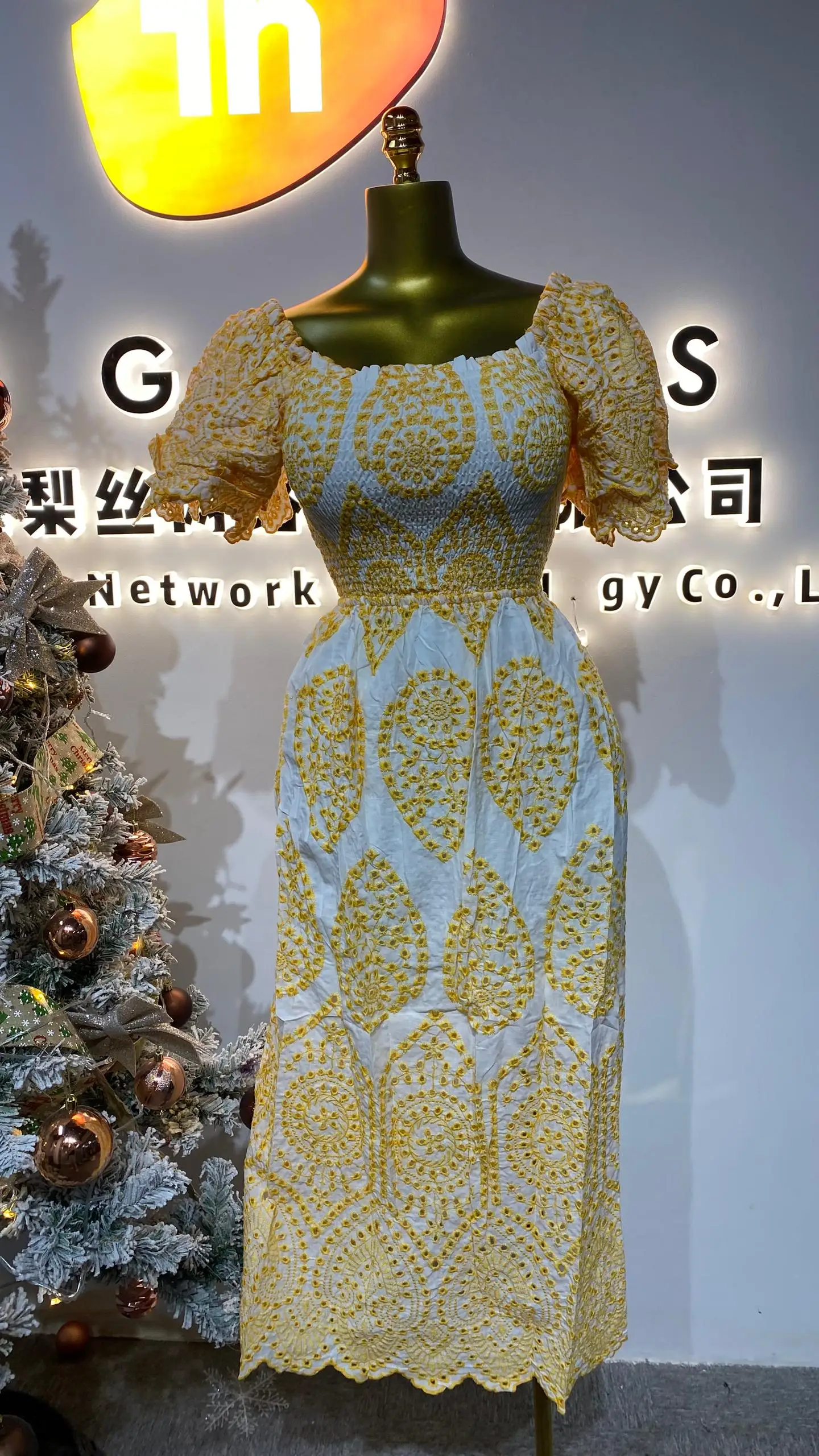 

Women's Off-shoulder Elastic Waist Dress Sexy Suspender Knit Hip Skirt Sleeveless Dress-GZMM016