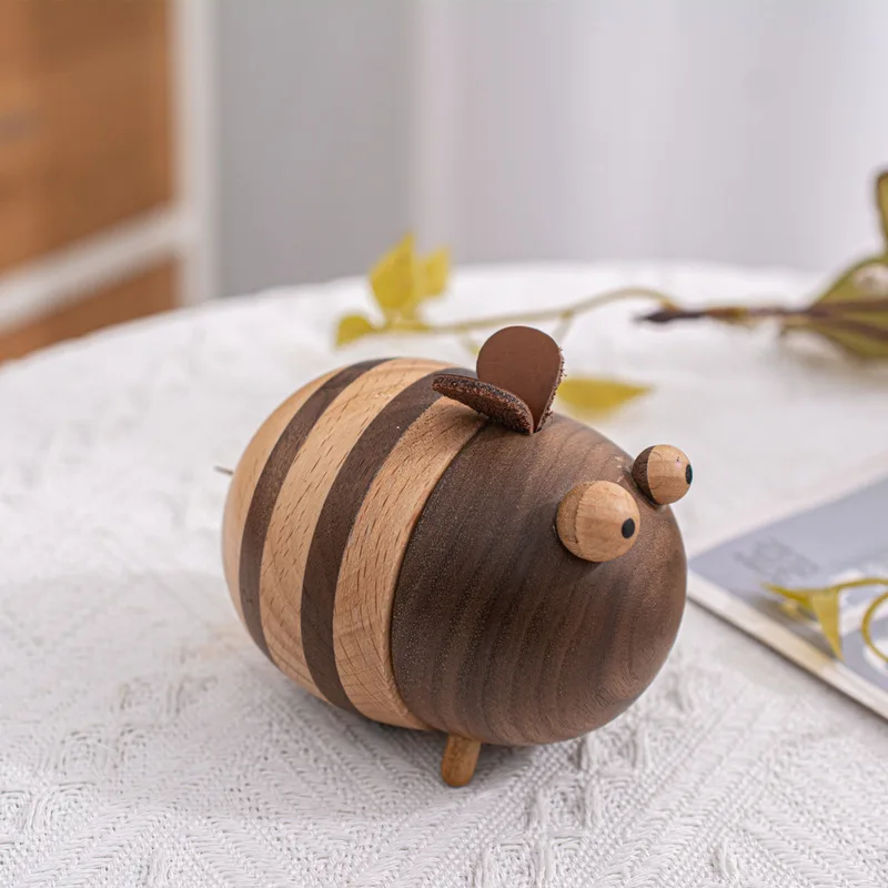 Wooden Toothpick Box Bee Shape Toothpick Holder Cartoon Moisture-proof Toothpick Dispenser Home Dining Room Decoration