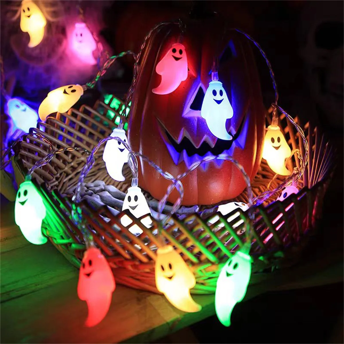 Cute and fun little ghost LED light string, Halloween atmosphere decoration, lit up Ghost Festival carnival night
