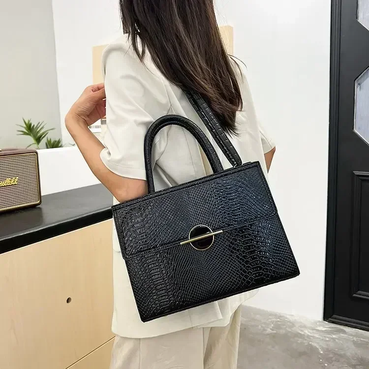 

2025 New Women's Textured Shoulder Bag Multi-purpose Convertible Work Bag Ideal for Daily Use Commuting Travel Shopping