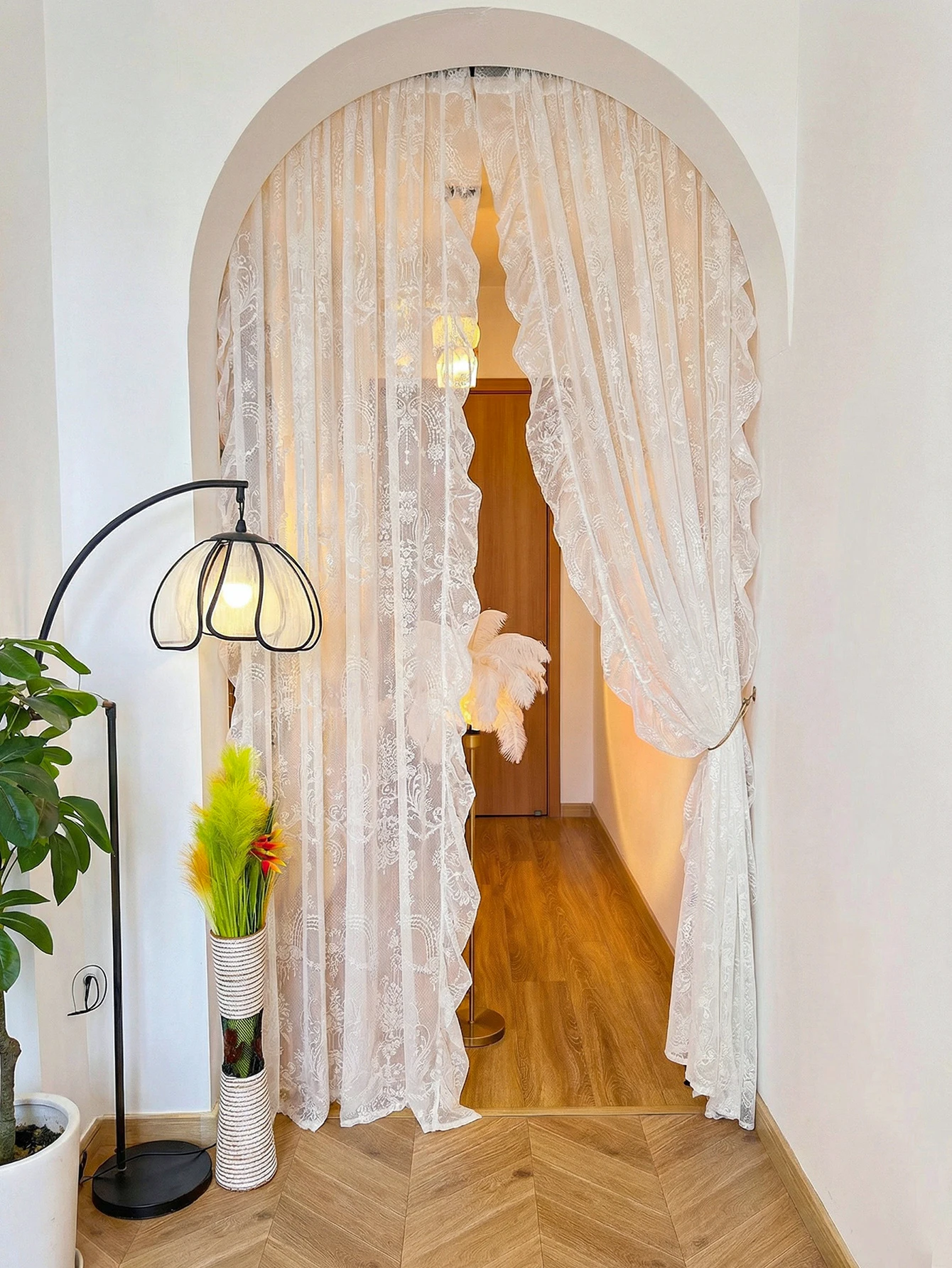Princess Style Lace Valance French Creamy Vintage Floating Curtains Transparent Tulle with Leaf Edge for Home Decor