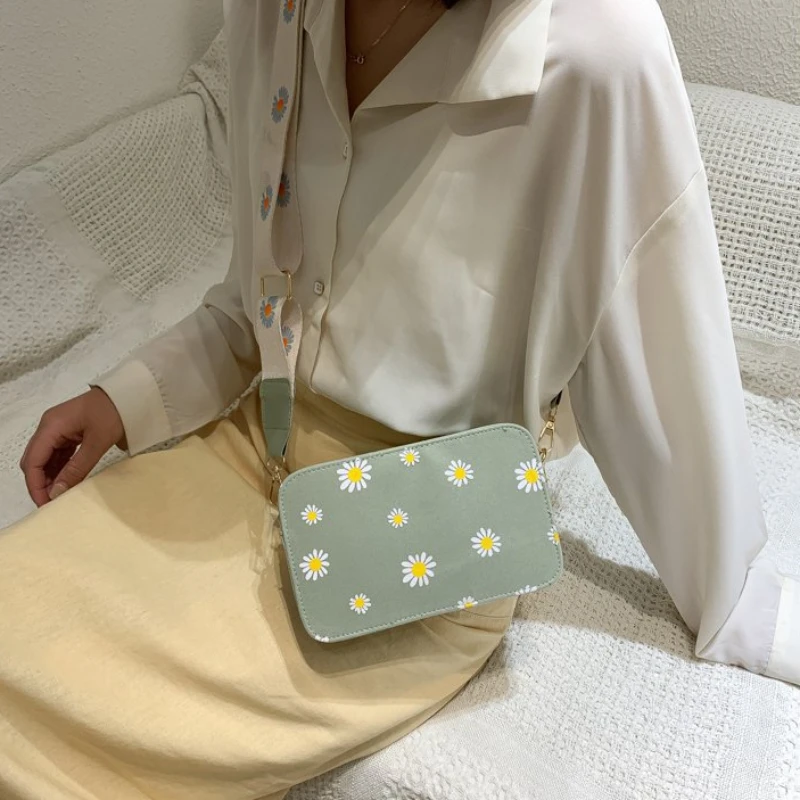 

Daisy Pattern Shoulder Bag Fashion Women Bag Handbag Printed Small Square Tote Classic Elegant Crossbody Shoulder Bag Sac