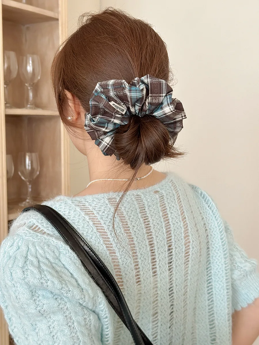 Vintage Plaid Scrun…