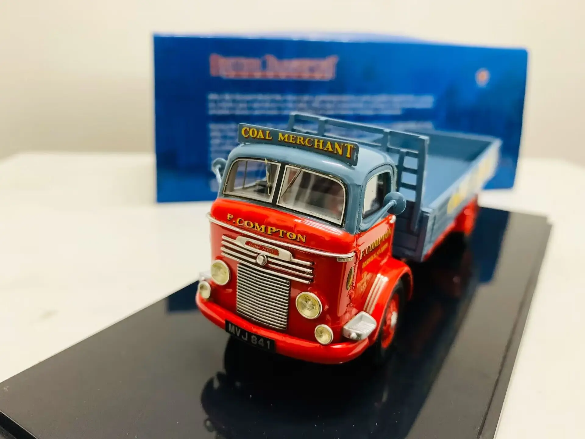 British Transport 1:50 Scale Resin Model Truck Commer LWB Dropside Lorry Compton New in Box