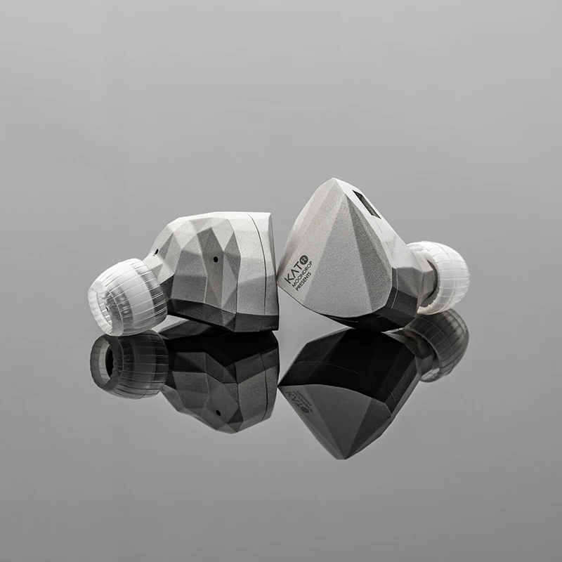 MoonDrop KATO Flagship 10mm DLC Diaphragm Dynamic In-ear Monitor Earphone IEM with 0.78mm Detachable Cable