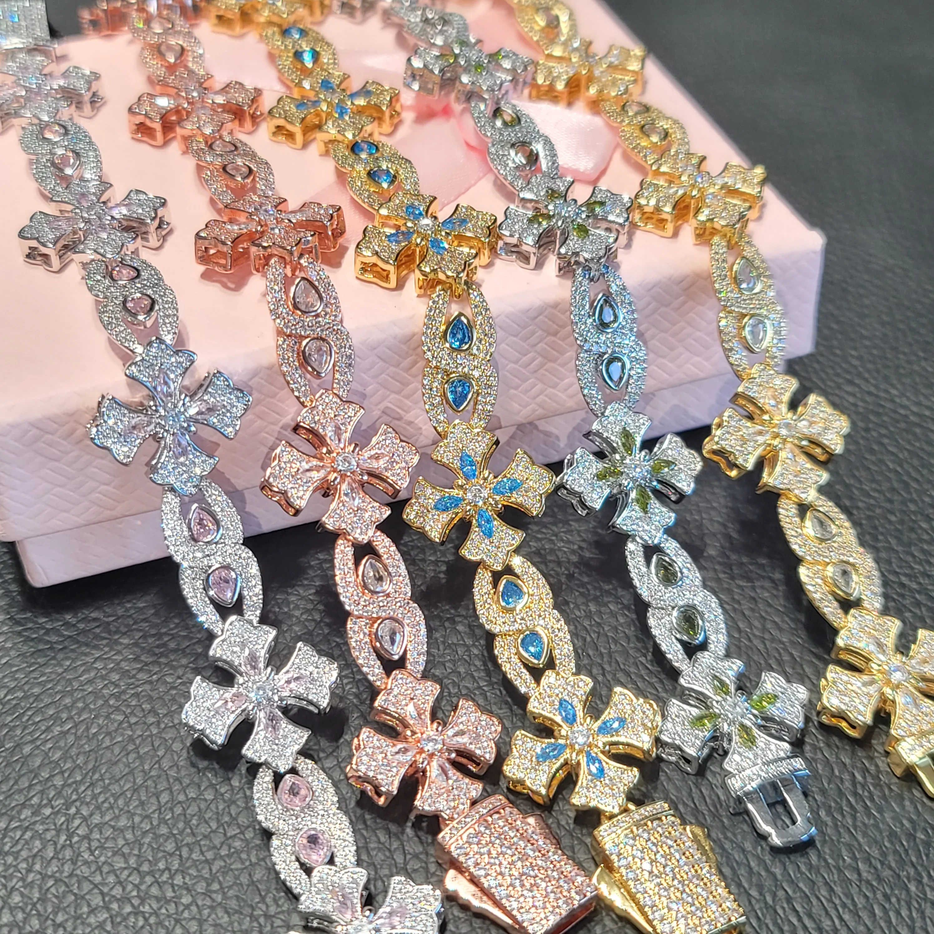 패션 매력적인 십자가 꽃 팔찌 무한 루프 아이 체인 투톤 힙합 주얼리 크리스마스 발렌타인데이 선물 여성용