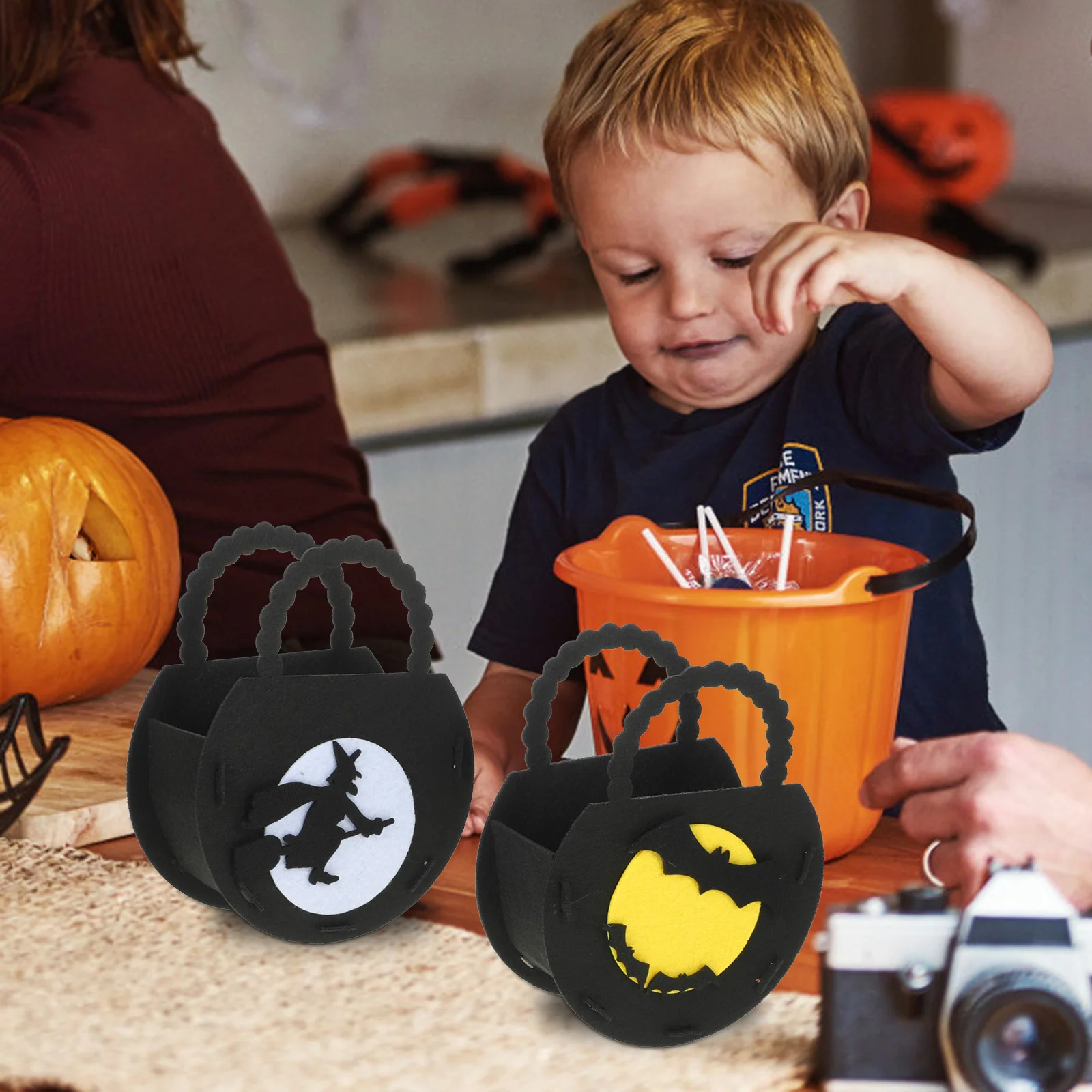 4 buah tas hadiah untuk anak-anak Halloween ember dengan pegangan permen hadiah kantong labu