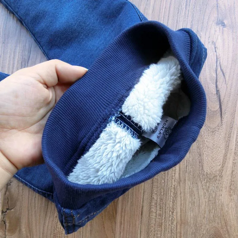 2023 New High Quality Thicken Winter Warm Cashmere Jeans Boys Wild Little Feet Pants 2-6Y