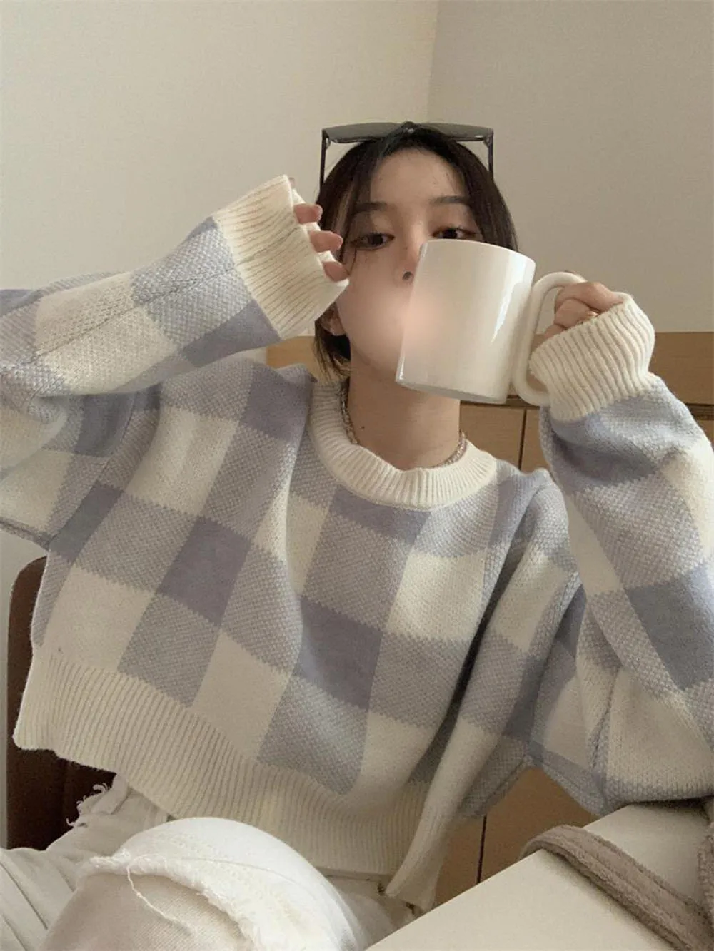 Knitted Plaid Short Top Women Spring Autumn Thin Sweater Fashion Long Sleeved O-Neck Drop Shoulder Pullover Versatile Sweater