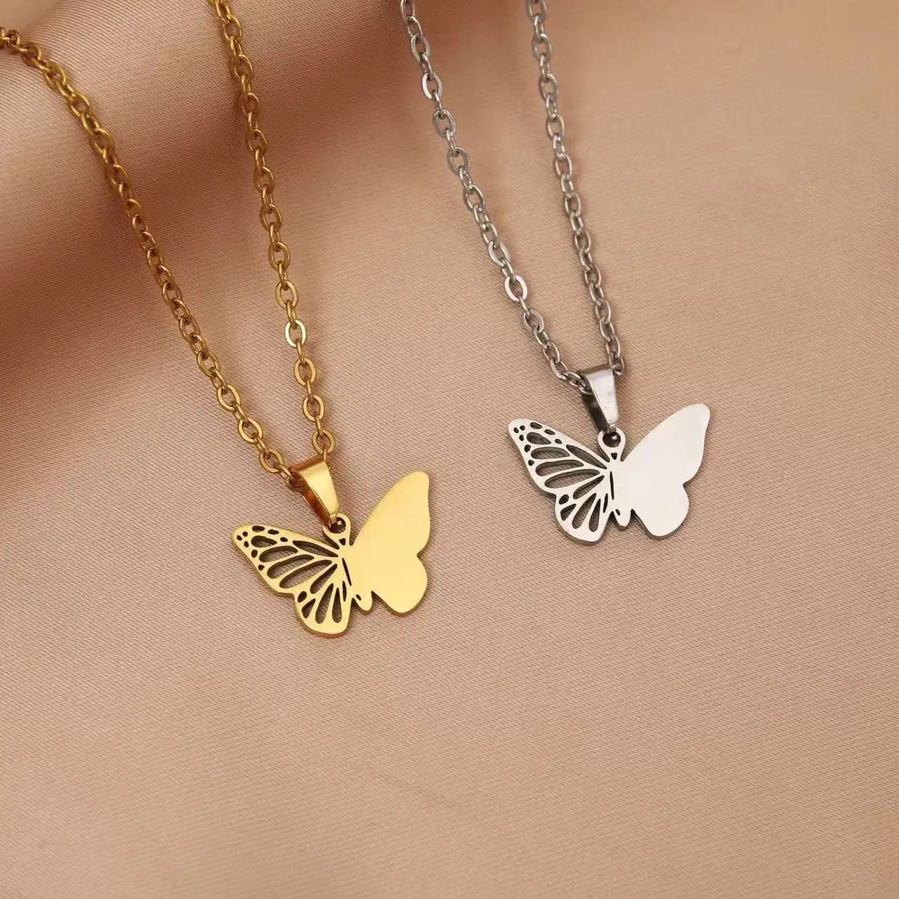 Personalized Butterfly Necklace Engraved Name Stainless Steel Gold Butterfly Pendant Custom Fashion Jewelry Gift for Girlfriend