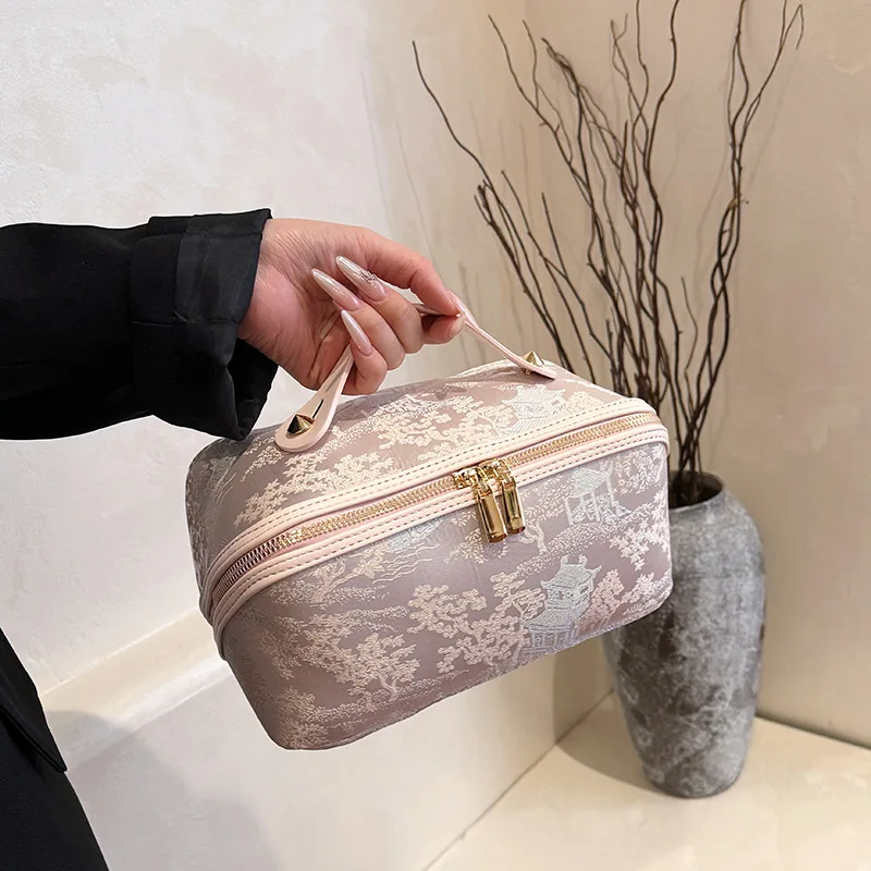 Chinesischer Stil Bestickte Kosmetiktasche für Frauen, Neue Ins-Trend Große Kapazität Pendler-Aufbewahrungstasche, Hochwertige Handtasche für Zuhause