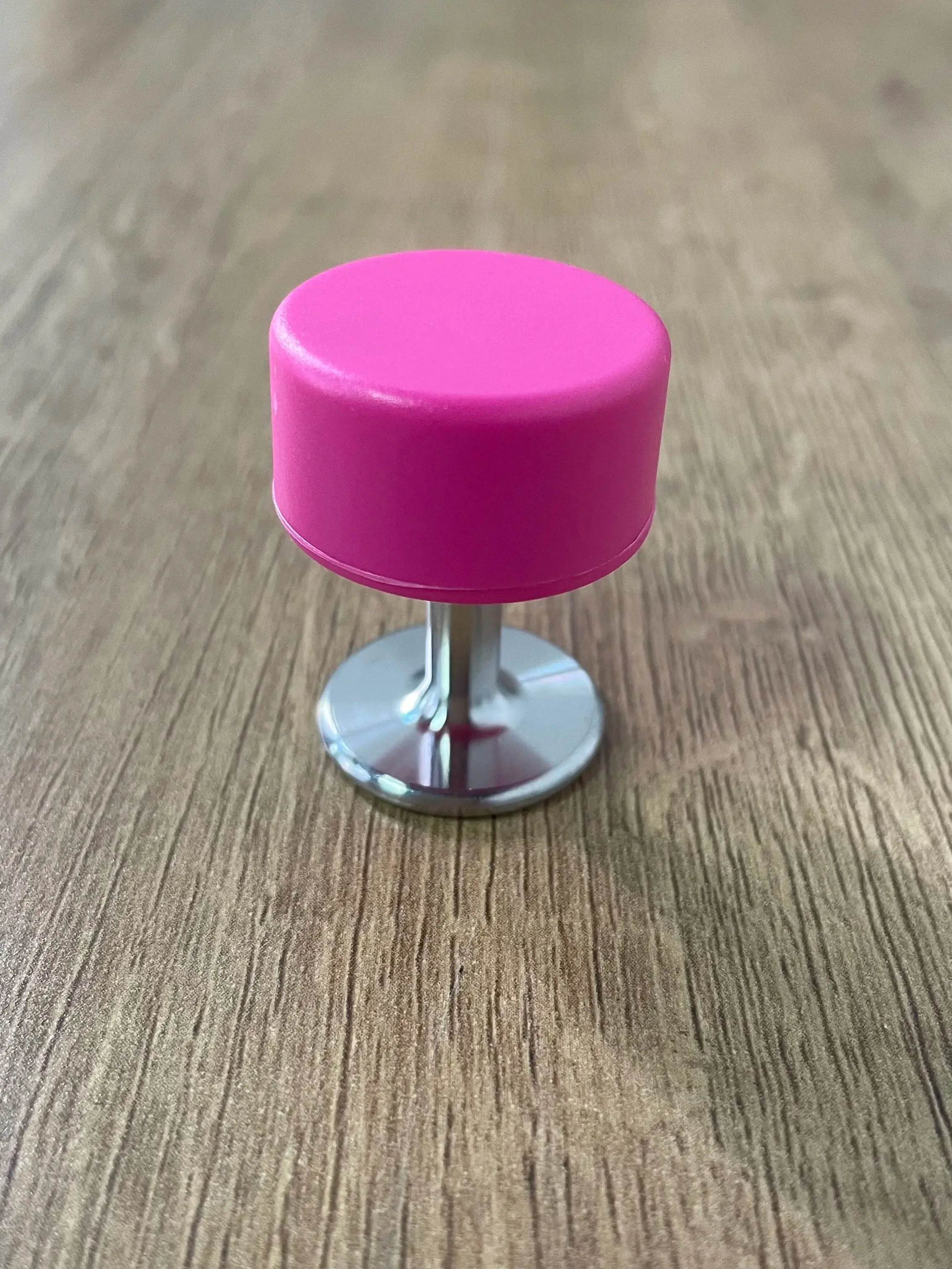 Rozerood plastic slot met stalen pin PVC-dop Magneetsleutel Roze magnetisch slot voor veiligheidsgordel Patiëntenziekenhuisvervoer - afbeelding 2