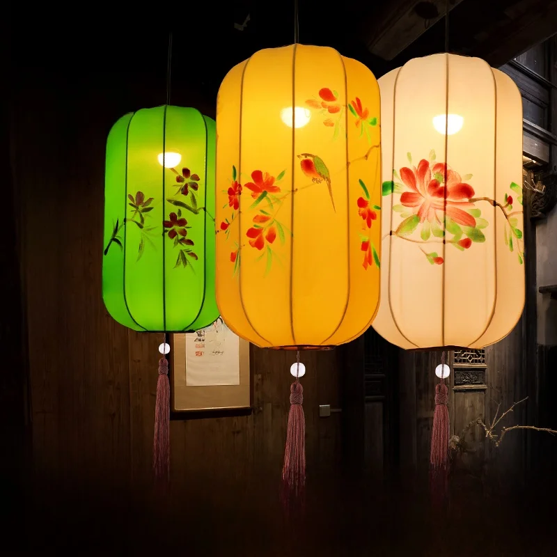 

Chinese Hand-Painted Lanterns Classical Lampshade Decorative Lighting for Restaurants Tea Houses Hallways Creative Decor