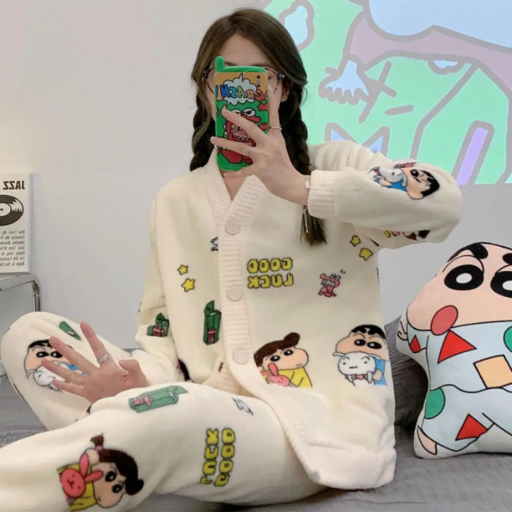 

Милый плюшевый пижамный комплект «Крейон Шин-чан» для женщин: теплые осенне-зимние домашние костюмы с мультяшными топами и брюками