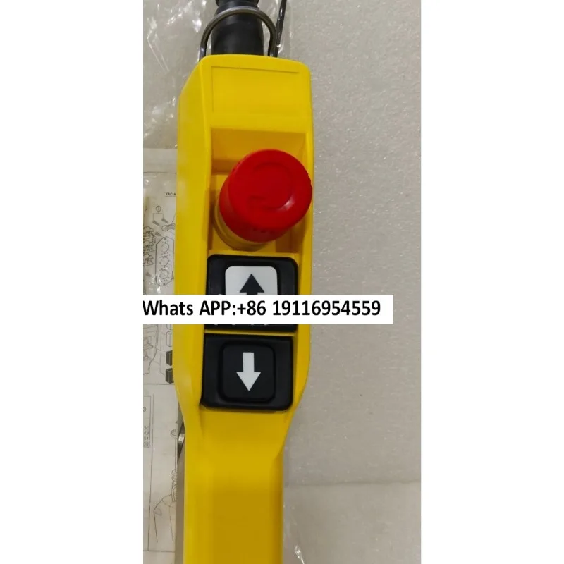 XACA2153 button box AC250V self-locking