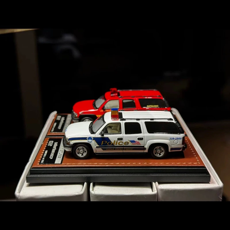 MK Miniatures 1/64 escala suburbana motor de bomberos aleación modelo coche ornamento recuerdo exhibición colección Hobby regalo