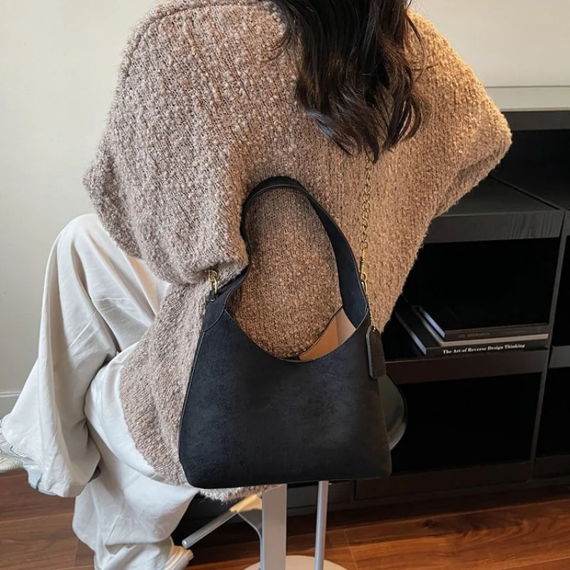 

Unique Casual Shopper Bag For Leisure Women With Crossbody Function And Minimalist Solid Color Large Capacity