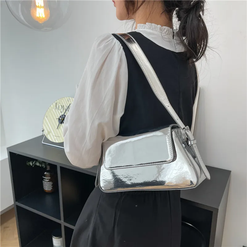 

Hot Selling Fashionable Silver Patent Leather Women's Bag, High-quality Crossbody Small Square Bags, Single Shoulder Armpit Bag