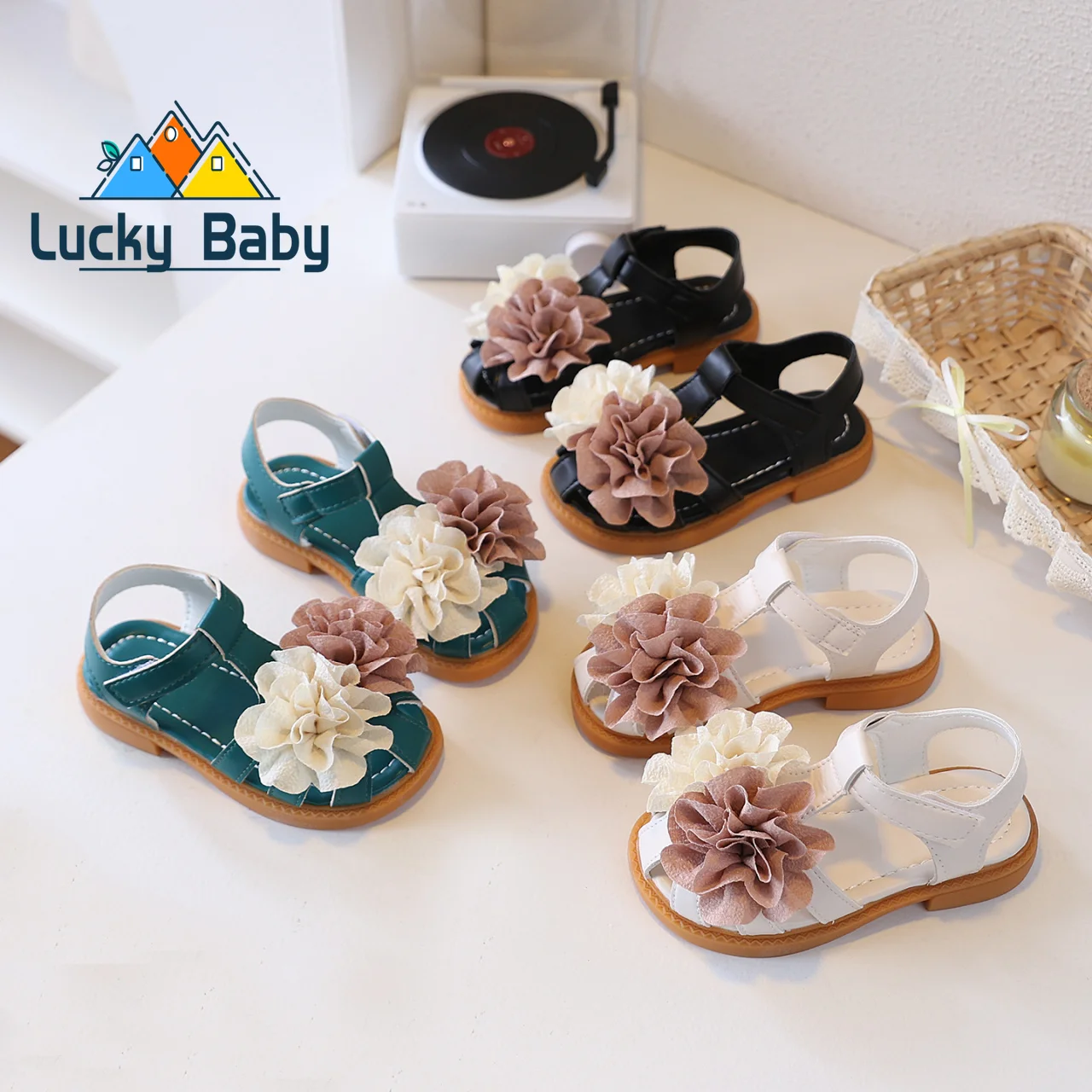 

2026 Korean Style Summer Sandals for Girls Flowers in Full Bloom Children's Beach Shoes Flexible Soft-sole Kid's Girl Sandals