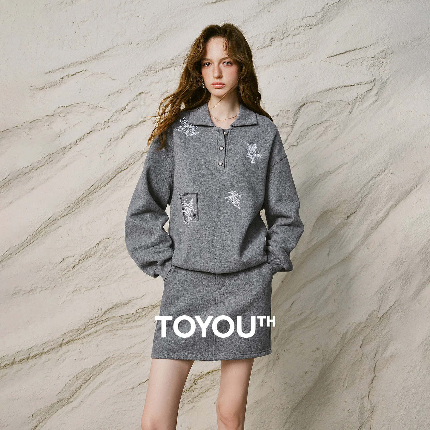 TOYOUTH Women Sets 2026 Winter New Soft Fleece Floral Embroidery Lazy College Sweatshirt Mini Skirt 2 Piece Outfit