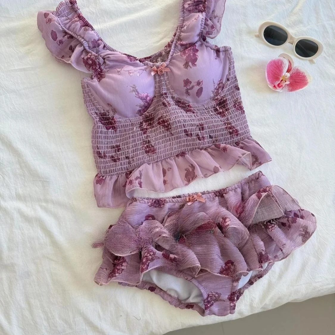 

Новый комплект бикини 2026 года в нежном стиле: женский купальник из двух частей с высокой талией, однотонный, облегающий, для пляжа и летних вечеринок