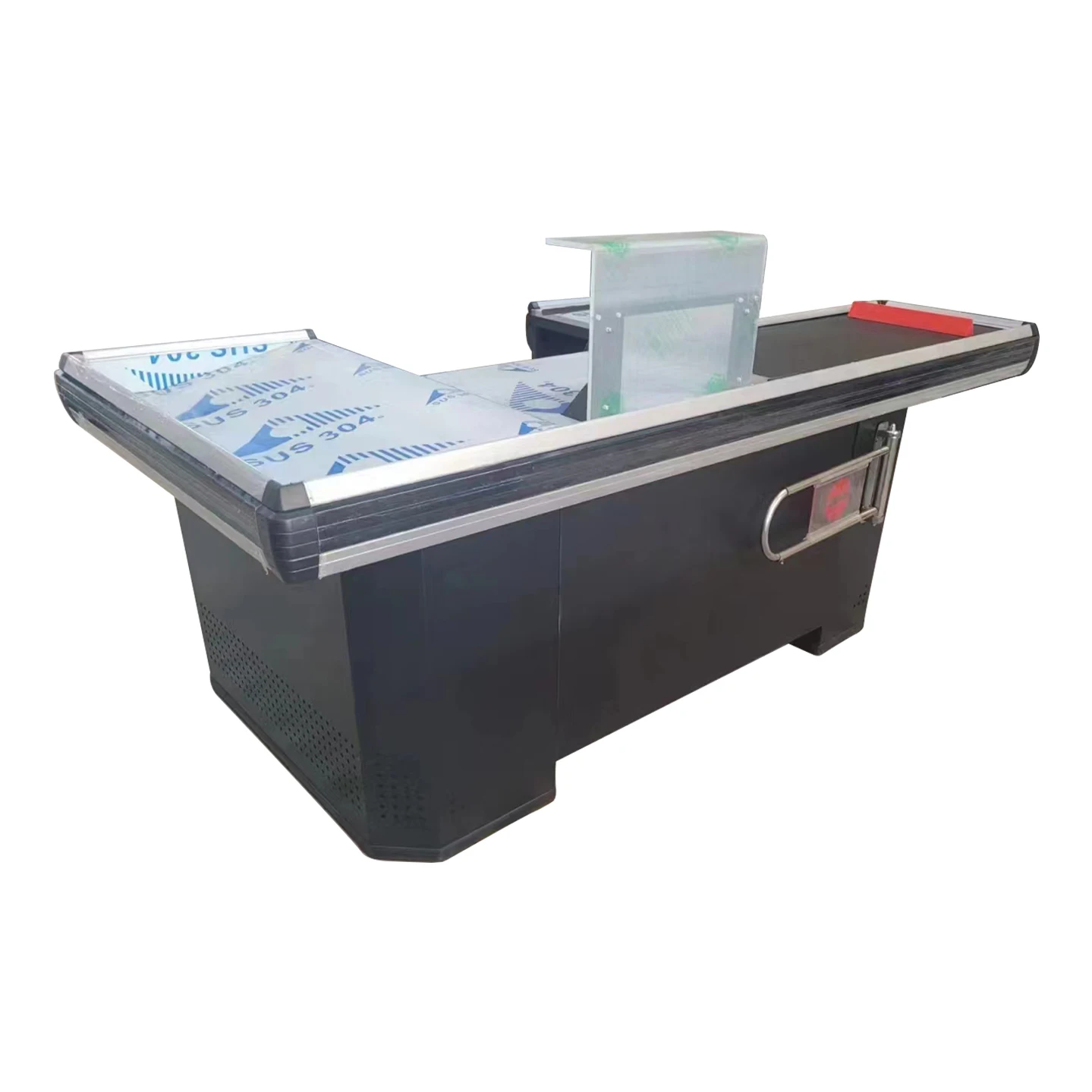 طاولة مكافحة أمين الصندوق، عداد الخروج في السوبر ماركت مع حزام ناقل