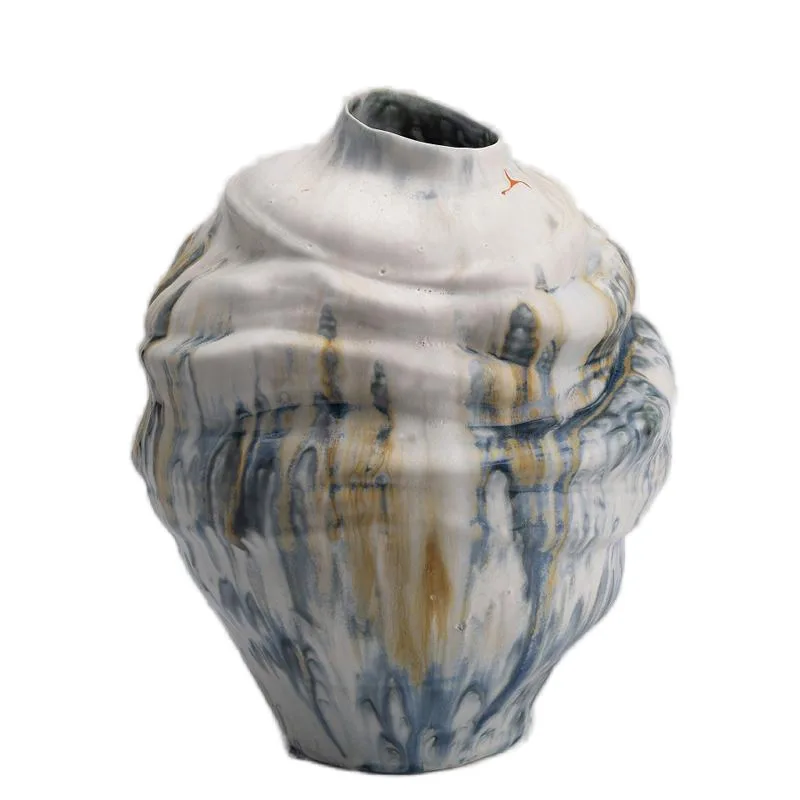 Florero de cerámica casero.