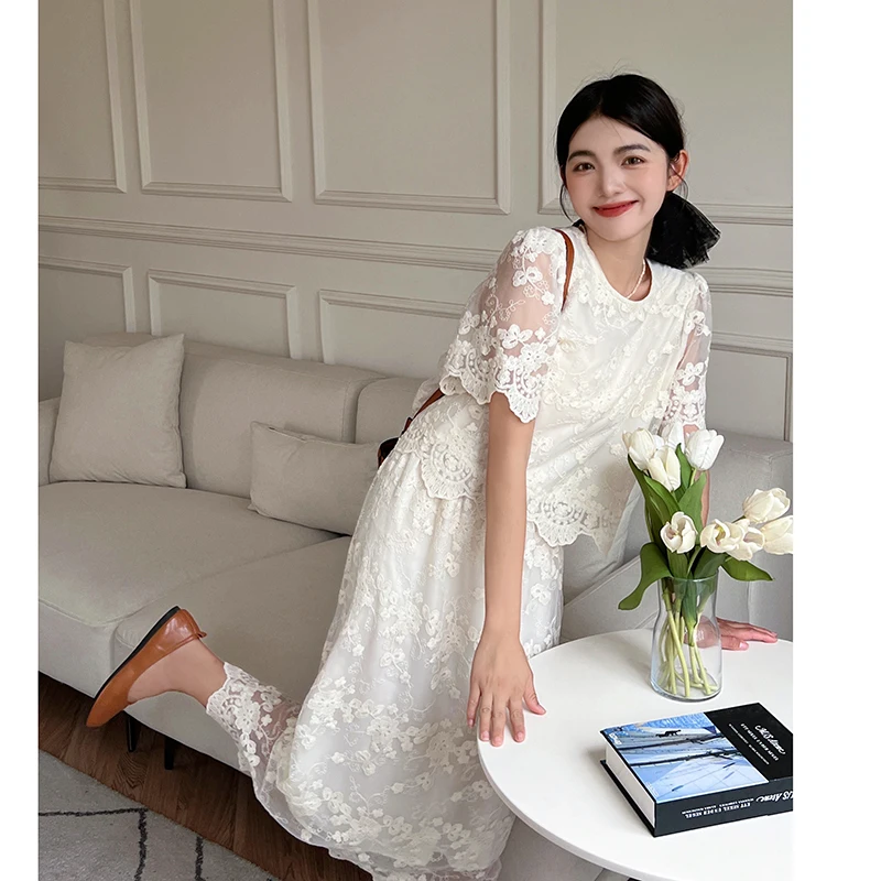 Women Vintage Lace Suit Hollow Out Top And Embroidery Midi Long Skirt Two Piece Set Matching Outfit Female Lady Clothing Summer